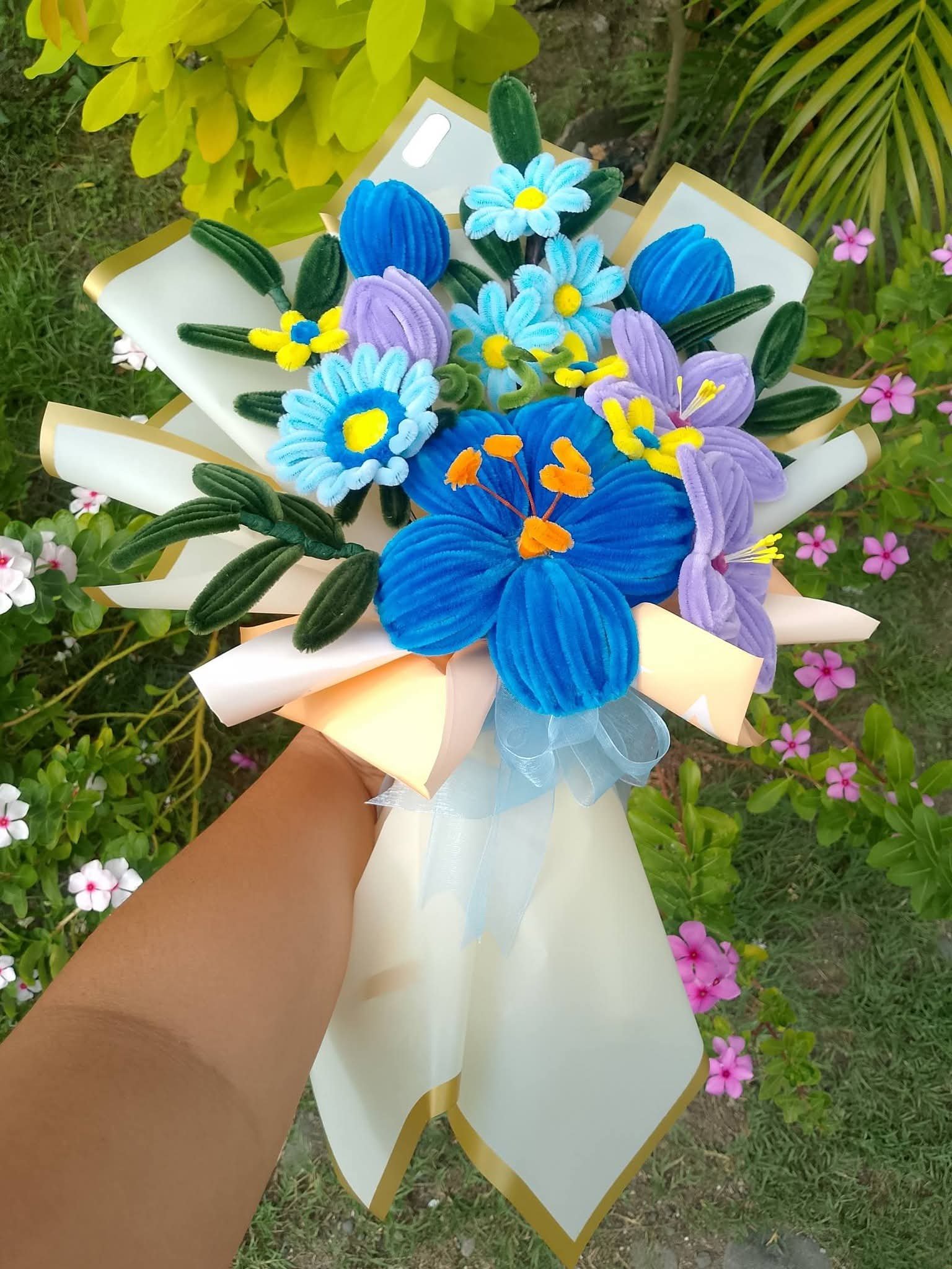 Fuzzy Wire Flower Bouquet